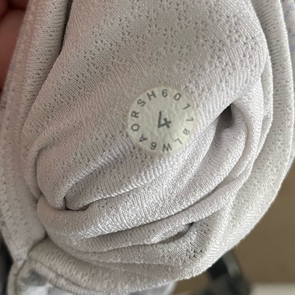 Lululemon Breezy Dot Legging Size 4 - Picture 6 of 6